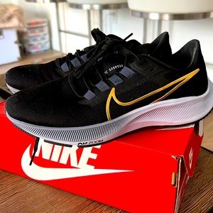 NIKE Air Zoom Pegasus 38 W8.5 NEW!